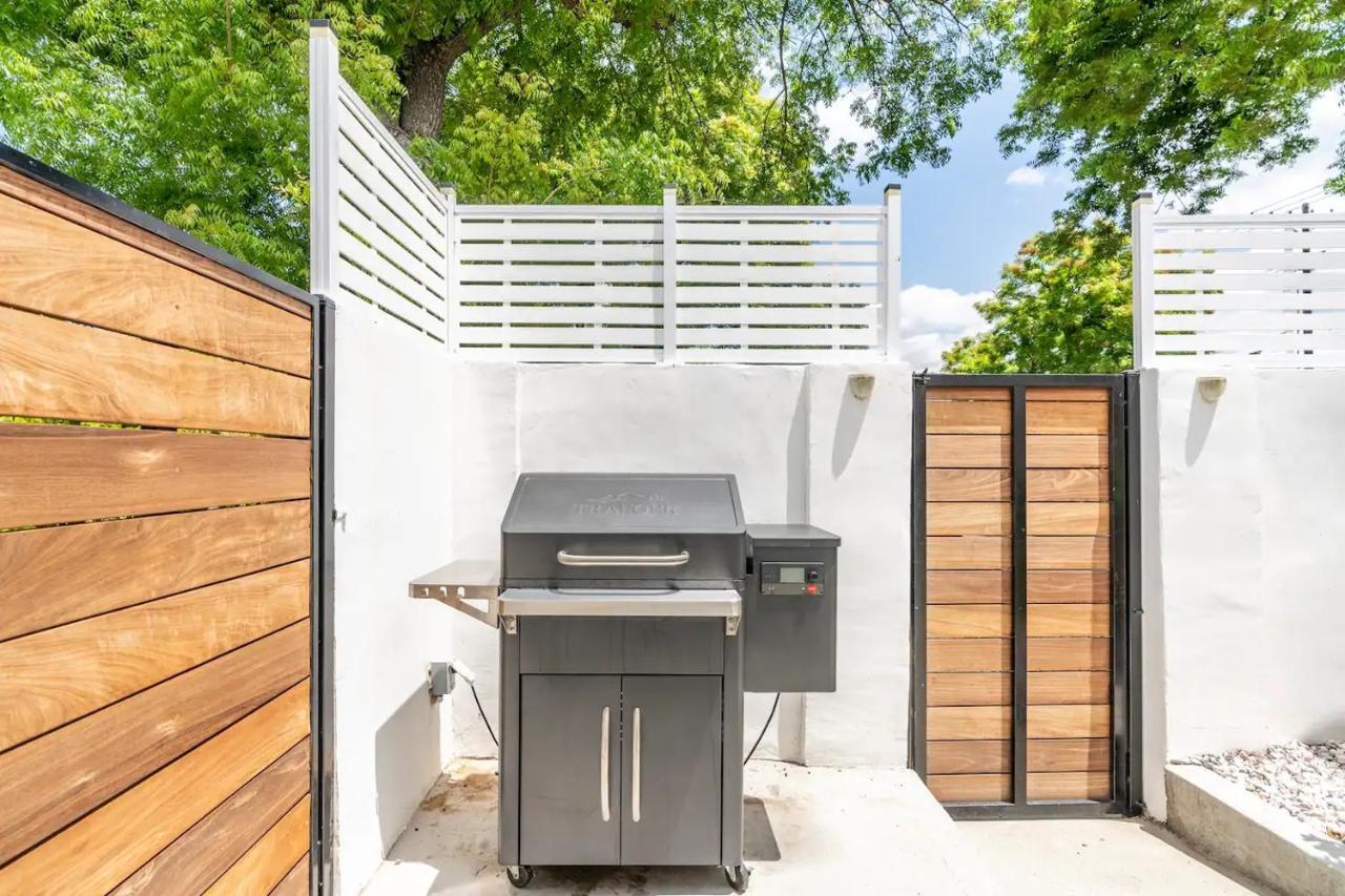 New Luxury Entertaining House With Pool Spa Sauna Tesla Charger Pets Los Angeles Exterior photo