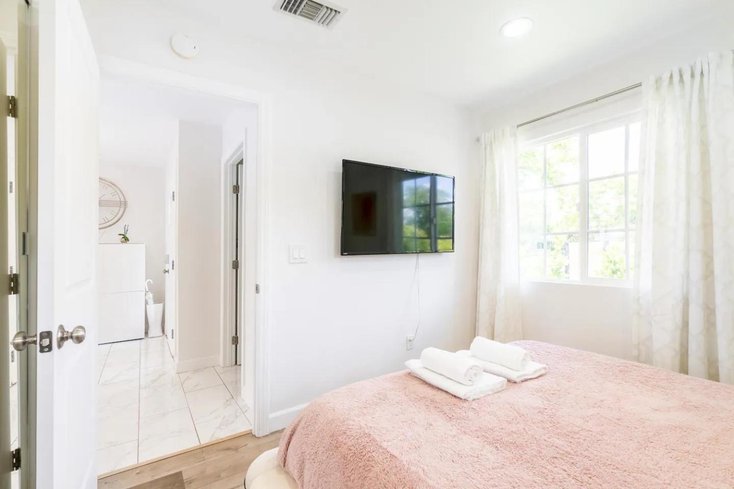 New Luxury Entertaining House With Pool Spa Sauna Tesla Charger Pets Los Angeles Exterior photo